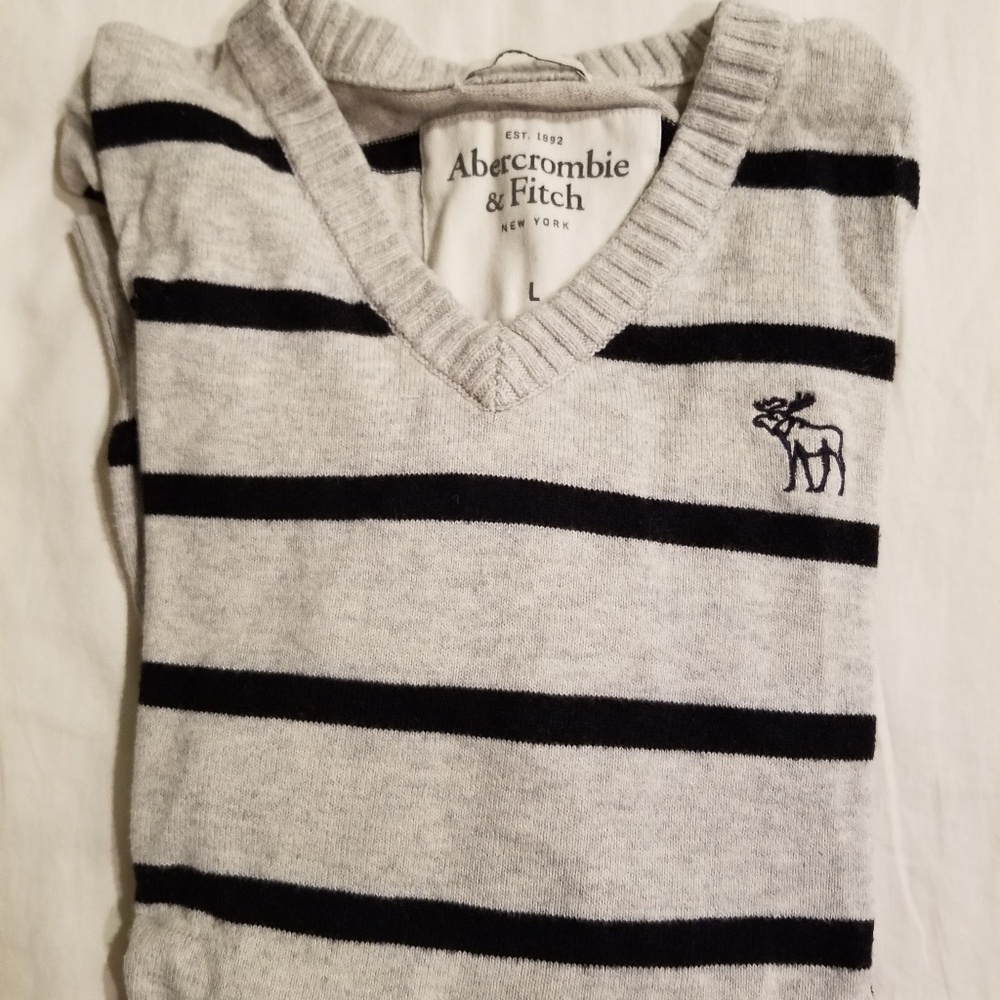 Abercrombie & Fitch light sweater